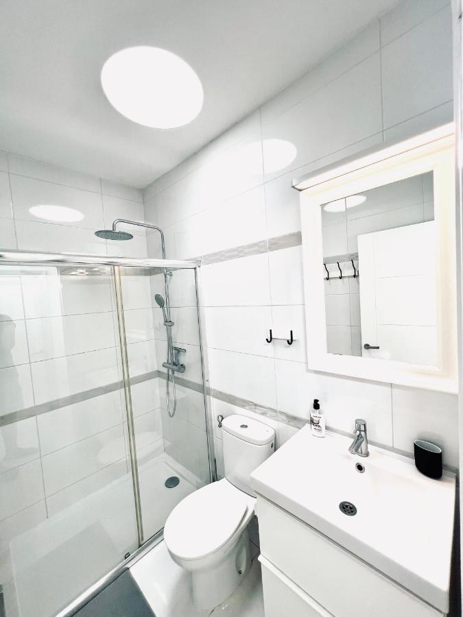קוסטה דל סילנסיו New Apartment In Tenerife מראה חיצוני תמונה