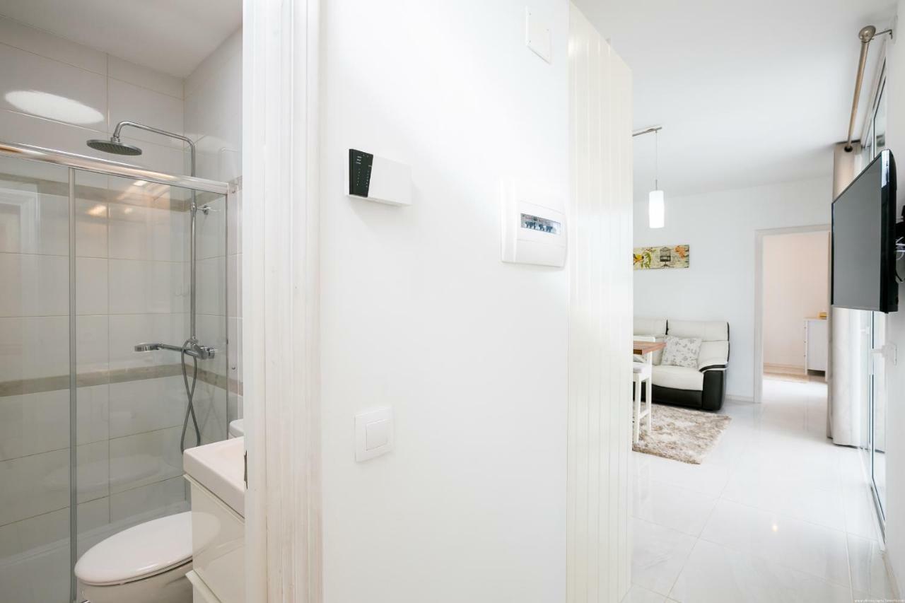 קוסטה דל סילנסיו New Apartment In Tenerife מראה חיצוני תמונה